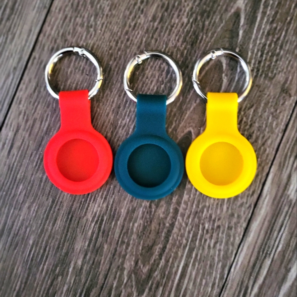 3 Airtag holders with Keychain holder